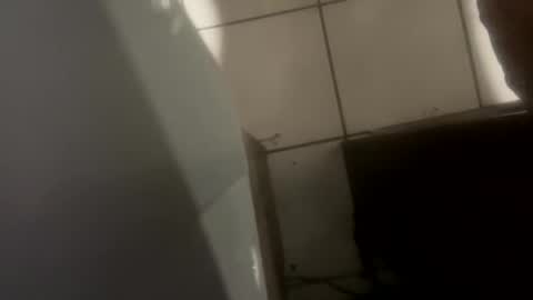 Snapshot of onesmallweenie chatting on 02-25-26, 09:19 onesmallweenie online show from 02-25-26, 09:19