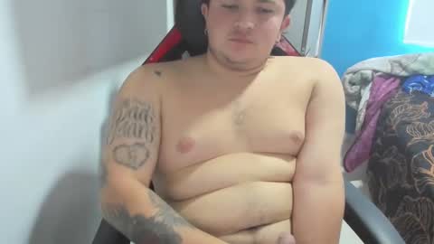 Snapshot of onewhiteboichub chatting on 03-06-25, 05:43 Andres INDEPENDENT MODEL online show from 03-06-25, 05:43