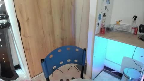 Snapshot of oni_dakotta chatting on 03-04-26, 03:18 oni_dakotta online show from 03-04-26, 03:18