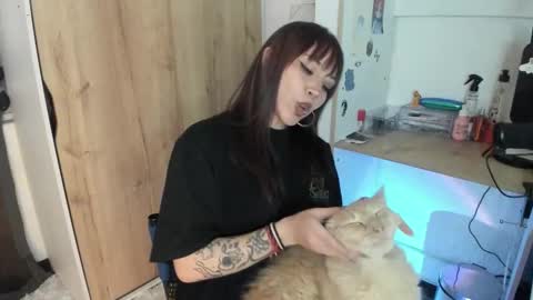 Snapshot of oni_dakotta chatting on 03-06-26, 02:02 oni_dakotta online show from 03-06-26, 02:02