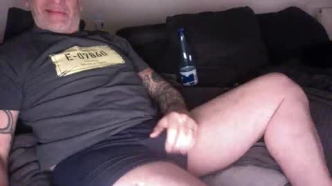 Snapshot of onkel90 chatting on 09-29-25, 08:13 onkel90 online show from 09-29-25, 08:13