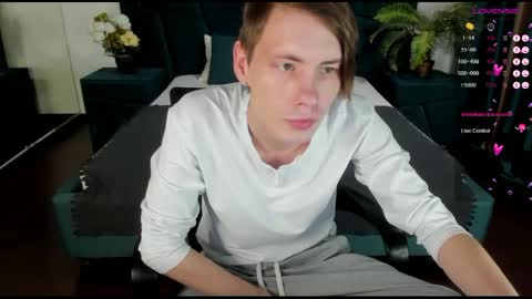 Erick  online show from 02-18-25, 06:26