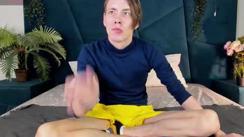 Erick  online show from 03-09-25, 04:22