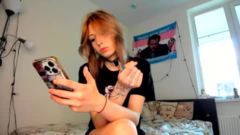Snapshot of only_iva21 chatting on 05-20-26, 03:51 Iva online show from 05-20-26, 03:51