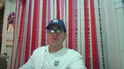 Snapshot of oomaurooo chatting on 12-26-24, 06:19 oomaurooo online show from 12-26-24, 06:19