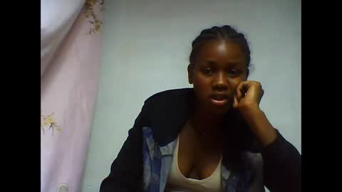 Snapshot of oooorazanasoa chatting on 05-24-26, 01:27 oooorazanasoa online show from 05-24-26, 01:27