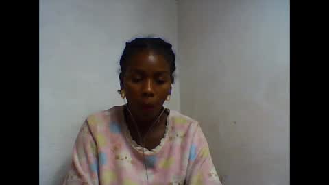 Snapshot of oooorazanasoa chatting on 06-01-26, 08:54 oooorazanasoa online show from 06-01-26, 08:54