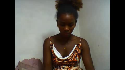 Snapshot of oooorazanasoa chatting on 06-08-26, 08:58 oooorazanasoa online show from 06-08-26, 08:58