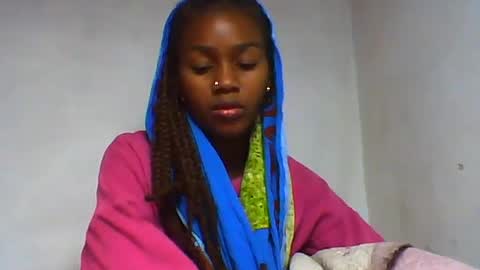 Snapshot of oooorazanasoa chatting on 06-26-26, 07:13 oooorazanasoa online show from 06-26-26, 07:13