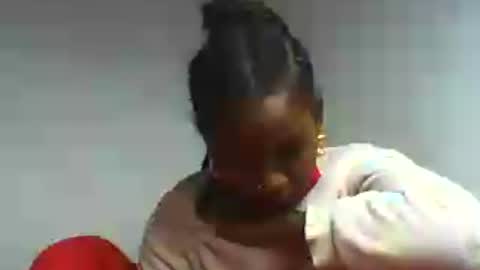 Snapshot of oooorazanasoa chatting on 06-27-26, 03:28 oooorazanasoa online show from 06-27-26, 03:28