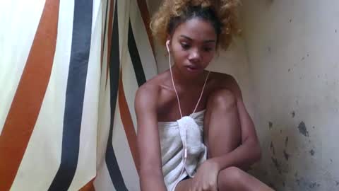 Snapshot of oooosoavizara chatting on 06-10-26, 08:13 oooosoavizara online show from 06-10-26, 08:13