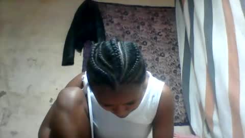 Snapshot of oooozafiette chatting on 06-30-26, 05:41 oooozafiette online show from 06-30-26, 05:41