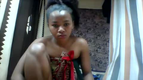 Snapshot of oooozafiette chatting on 07-05-26, 07:26 oooozafiette online show from 07-05-26, 07:26