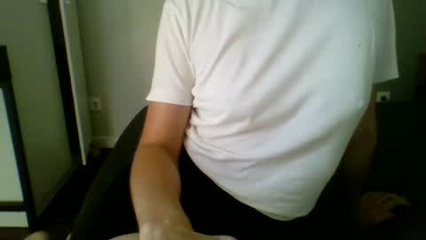 Snapshot of oops_katelyn chatting on 07-14-26, 04:02 oops_katelyn online show from 07-14-26, 04:02