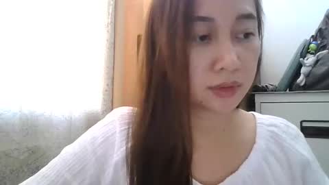 Snapshot of oopsitseloise chatting on 04-13-26, 04:07 Eloise online show from 04-13-26, 04:07