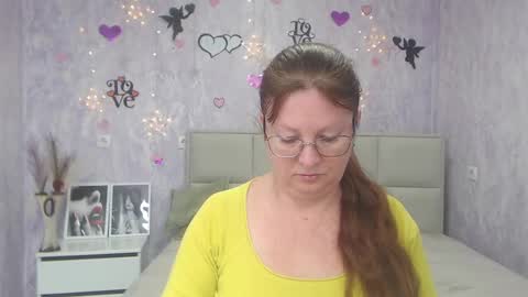 Snapshot of oovanessahotts chatting on 03-07-25, 06:46 Vanessa online show from 03-07-25, 06:46