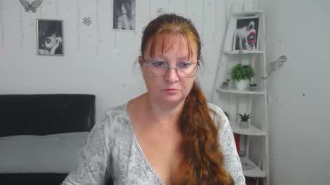 Snapshot of oovanessahotts chatting on 09-09-25, 05:07 Vanessa online show from 09-09-25, 05:07