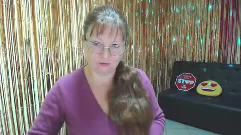 Snapshot of oovanessahotts chatting on 10-01-25, 05:02 Vanessa online show from 10-01-25, 05:02