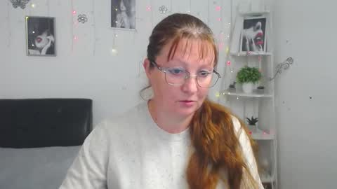 Snapshot of oovanessahotts chatting on 10-03-25, 07:27 Vanessa online show from 10-03-25, 07:27