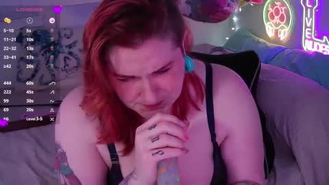Snapshot of opalreigning chatting on 12-19-24, 10:56 Opal online show from 12-19-24, 10:56