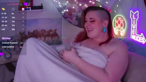 Snapshot of opalreigning chatting on 01-03-25, 11:57 Opal online show from 01-03-25, 11:57
