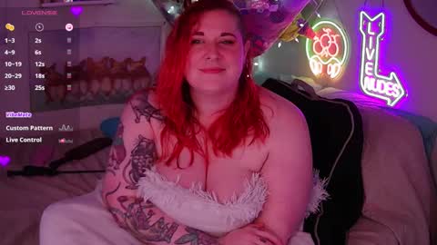 Snapshot of opalreigning chatting on 09-26-25, 05:22 Opal online show from 09-26-25, 05:22