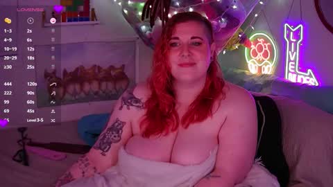 Snapshot of opalreigning chatting on 10-19-25, 08:37 Opal online show from 10-19-25, 08:37