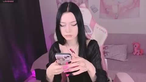 Snapshot of ophelia_amber chatting on 06-13-26, 12:25 Ophelia online show from 06-13-26, 12:25
