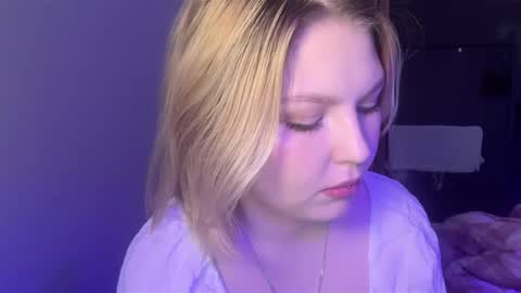 Snapshot of opheliaritz chatting on 12-20-25, 10:22 Ophelia online show from 12-20-25, 10:22