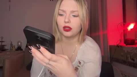 Snapshot of opheliaritz chatting on 01-09-26, 07:04 Ophelia online show from 01-09-26, 07:04