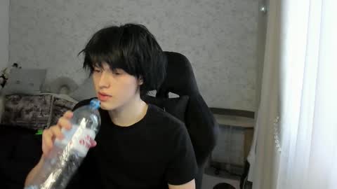 Snapshot of opiunarium chatting on 01-14-26, 12:11 Bella and John online show from 01-14-26, 12:11