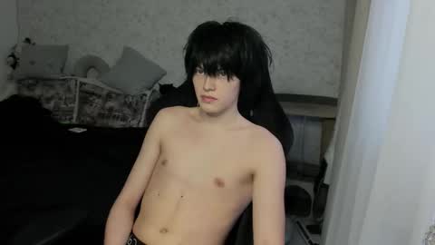 Snapshot of opiunarium chatting on 01-15-26, 01:26 Bella and John online show from 01-15-26, 01:26