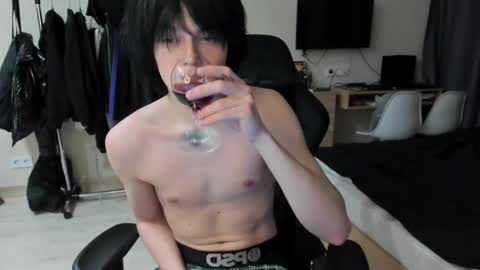 Snapshot of opiunarium chatting on 02-15-26, 09:11 Bella and John online show from 02-15-26, 09:11