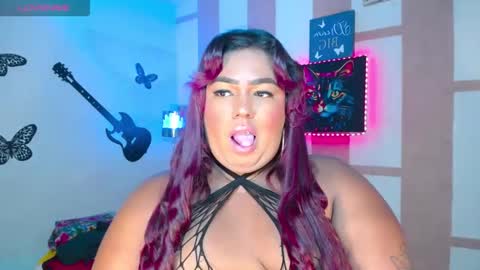 Snapshot of opraxbell chatting on 02-13-26, 02:51 OpraxBell online show from 02-13-26, 02:51