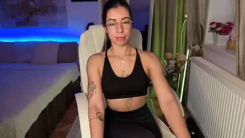 Snapshot of orchidessa chatting on 11-23-25, 09:31 Eve Voss online show from 11-23-25, 09:31