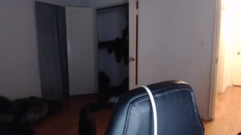 Snapshot of oregon87 chatting on 12-14-24, 01:28 The Oregon Lumberjack online show from 12-14-24, 01:28