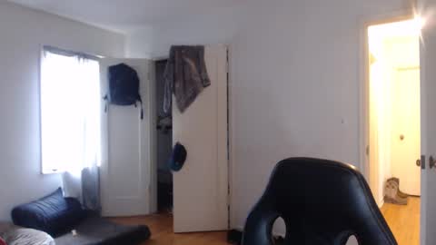 Snapshot of oregon87 chatting on 02-16-25, 11:16 The Oregon Lumberjack online show from 02-16-25, 11:16