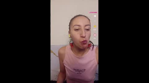 Snapshot of oriana_111 chatting on 06-02-26, 03:52 oriana_111 online show from 06-02-26, 03:52