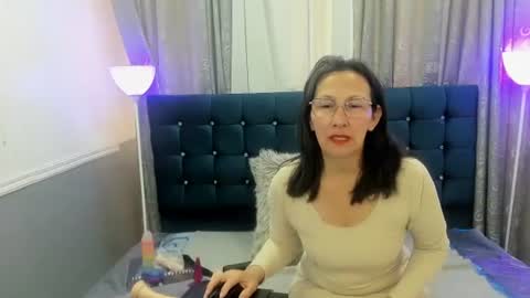 Snapshot of oriana_jhonson chatting on 04-18-26, 12:09 Oriana online show from 04-18-26, 12:09
