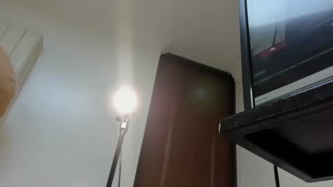 Snapshot of oriana_jhonson chatting on 05-20-26, 02:18 Oriana online show from 05-20-26, 02:18