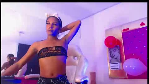 Snapshot of orianadollx chatting on 12-18-24, 04:28 Oriana online show from 12-18-24, 04:28