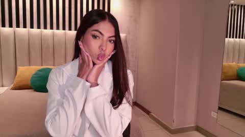 Snapshot of orianafontaine chatting on 03-09-26, 08:24 Oriana F online show from 03-09-26, 08:24