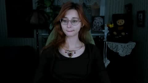 Orianna -  Hi Im into geek culture cosplay crafting LARP games. Shall we play DnD online show from 01-05-25, 09:05