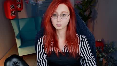 Orianna -  Hi Im into geek culture cosplay crafting LARP games. Shall we play DnD online show from 01-07-25, 03:12