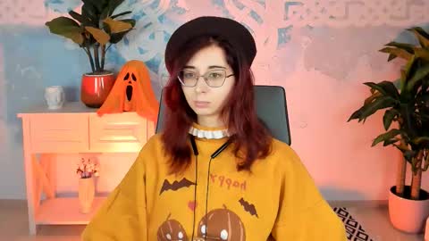 Orianna -  Hi Im into geek culture cosplay crafting LARP games. Shall we play DnD online show from 10-29-25, 09:11