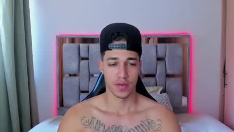 Snapshot of orionblaze69_ chatting on 06-11-26, 02:37 Orionblaze 69 online show from 06-11-26, 02:37
