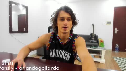 Snapshot of orlando__bloom chatting on 01-12-25, 09:08 Fansly and Instagram - online show from 01-12-25, 09:08
