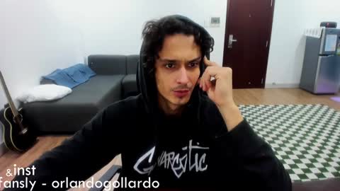 Snapshot of orlando__bloom chatting on 01-14-25, 02:00 Fansly and Instagram - online show from 01-14-25, 02:00