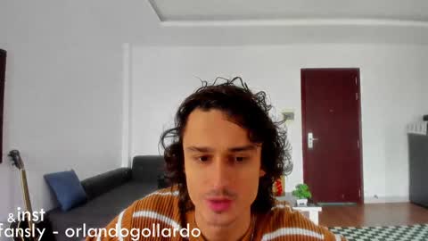 Snapshot of orlando__bloom chatting on 01-15-25, 01:34 Fansly and Instagram - online show from 01-15-25, 01:34