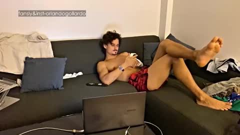 Snapshot of orlando__bloom chatting on 09-30-25, 02:33 Fansly and Instagram - online show from 09-30-25, 02:33